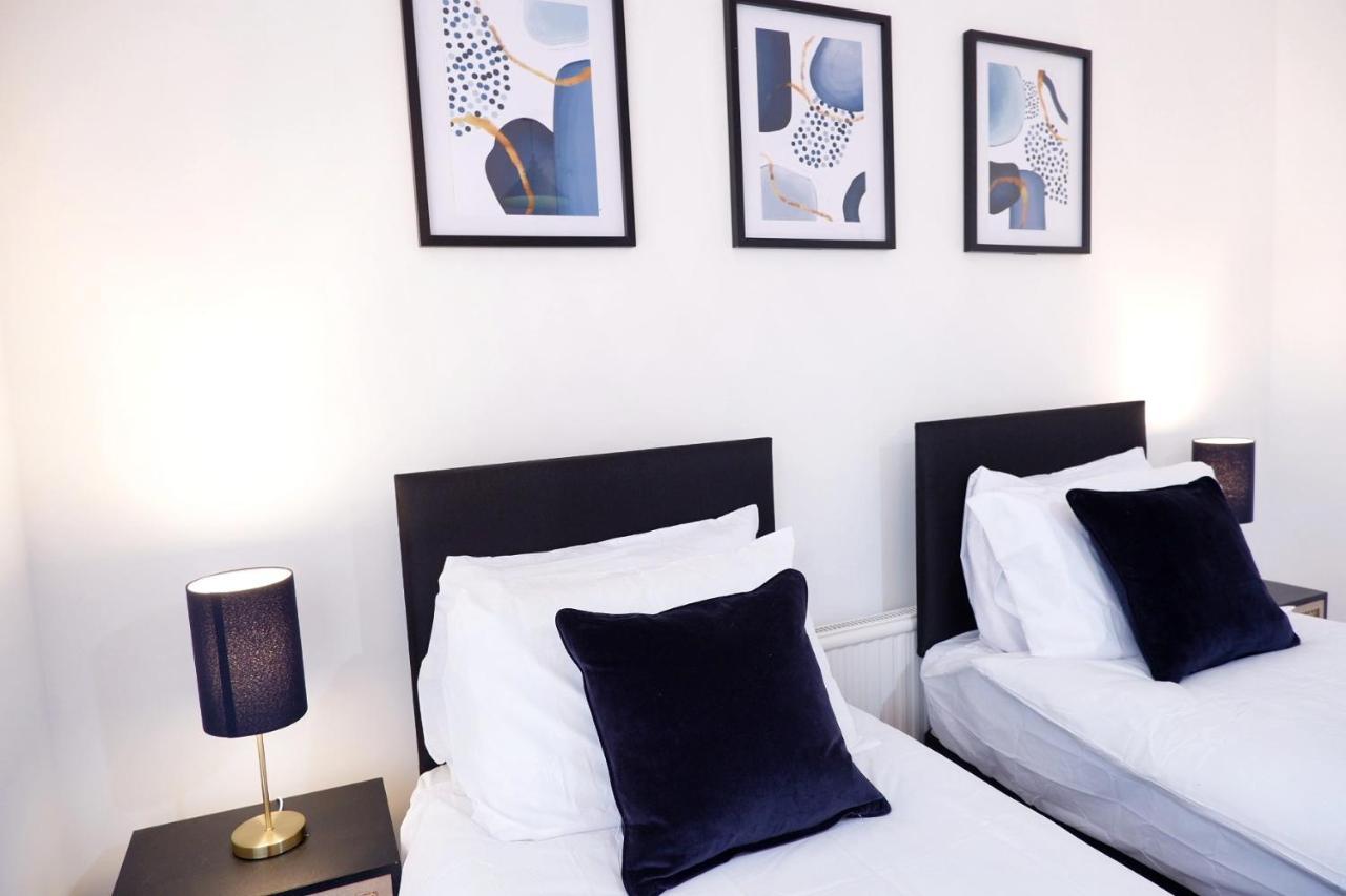 Comfortable And Cozy 4-Bedroom House Near The Hospital CBG Exterior foto